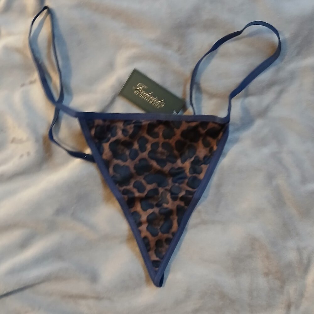 Frederick's of Hollywood Women's Animal Print V Thong SZ 1X NWT